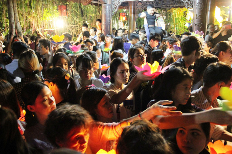 Đạo hiếu luôn có sẵn trong tâm thức của mỗi người, đứng đầu tiên trong đạo làm người.