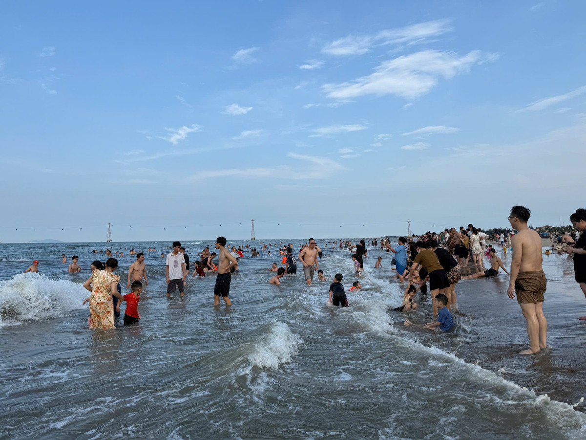 Nghệ An đón hơn 1,17 triệu lượt khách trong dịp nghỉ lễ - Hình 3 Nghe An don hon 1,17 trieu luot khach trong dip nghi le-Hinh-3