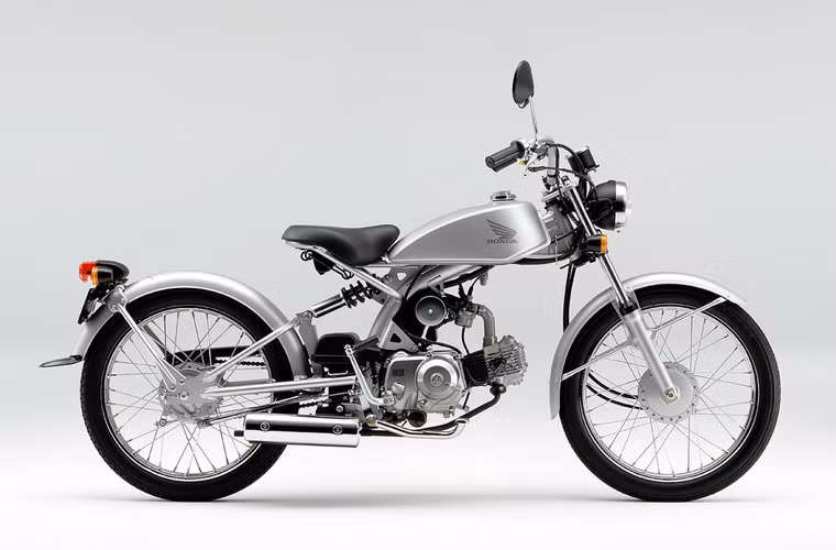 Đây là dòng xe do Việt Nam sản xuất dựa trên thiết kế cổ điển, mang đậm tính khoẻ khoắn của dòng xe Honda solo của Nhật. Xe có một số tùy chọn về màu như: đỏ, vàng, đen, trắng, xanh. Động cơ 4 thì làm mát bằng gió, dung tích 50cc siêu bền bỉ và siêu tiết kiệm nhiên liệu.