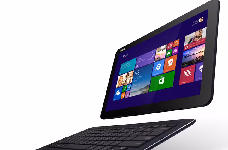 Laptop 2 trong 1 ASUS Transformer Book T300 Chi sở hữu màn hình 12.5 inch có thể tách rời thành một chiếc máy tính bảng, trang bị bộ vi xử lý Intel Core M và mỏng hơn hầu hết các laptop siêu di động trên thị trường. Màn hình IPS độ phân giải WQHD đáng nể 2560 x 1440p thoả mãn mọi ánh nhìn.