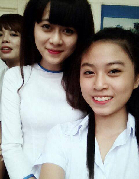 Với tất cả những áp lực trên, cô giáo Vũ Thị Phương từng chia sẻ trên tờ Zing.vn rằng đã có lần cô bật khóc và phải bỏ chạy ra khỏi lớp vì không thể chịu nổi những học sinh cá biệt. Tuy nhiên, từng đó những nỗi vất vả, áp lực vẫn không thể khiến tinh thần, sự quyết tâm của cô giáo trẻ xinh đẹp bị ảnh hưởng nặng nề. Từ ngày tốt nghiệp ra trường và chính thức đi dạy đến nay, dù đã có lúc phải khóc thầm nhưng Vũ Thị Phương khẳng định cô chưa từng có ý định bỏ nghề.