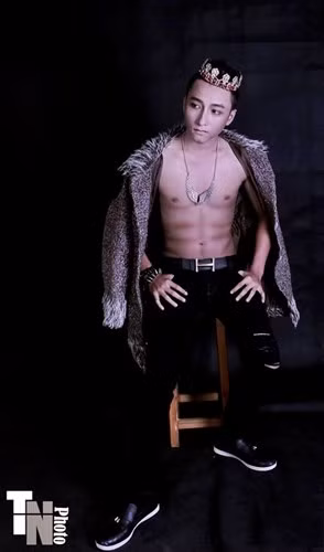 Không giống như Đạt Cỏ được Tuấn Hưng công nhận tài năng và yêu mến như một người em trong đại gia đình, Võ Viễn Thiện không những bị các Sky ghét cay ghét đắng mà cũng bị chính Sơn Tùng MTP "tỏ thái độ". Còn nhớ trong một sự kiện, Sơn Tùng MTP đã chạm mặt bản sao của mình và anh lập tức bỏ đi, đồng thời bày tỏ sự khó chịu với đơn vị tổ chức sự kiện. Sau sự kiện này, Viễn Thiện tiếp tục có nhiều hoạt động, kết hợp với nhiều nhân vật gây ồn ào trên mạng khác nhưng do không có tài năng thực sự nên hiện tại đã không còn được nhắc đến nhiều.