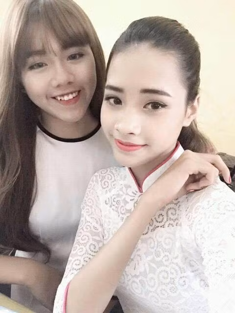 Là sinh viên học khoa Thanh nhạc, Trung cấp Văn hóa Nghệ thuật tỉnh Bắc Giang, quá trình luyện thanh cũng giúp Tiến Đạt có được giọng nói, giọng hát giống con gái đến hơn 90%. Nhờ sự rèn luyện, tất cả những điều này đều có thể trở thành thế mạnh cho "cô gái Bắc Giang" phát triển sự nghiệp sau này. Ảnh trong bài: Facebook nhân vật.