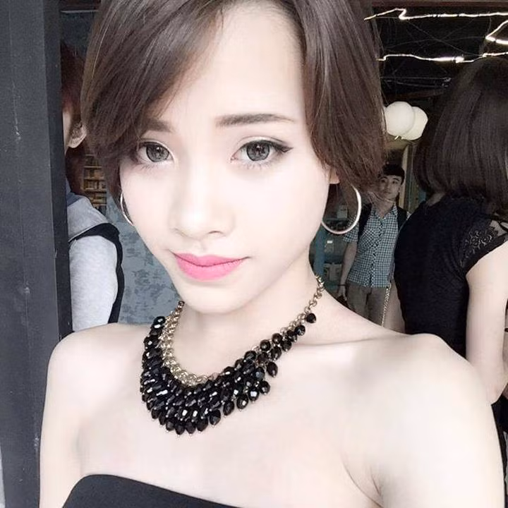 Ôm ước mơ được phẫu thuật chuyển giới và trở thành một cô gái thực sự, nhưng do kinh phí rất lớn nên trong suốt thời gian qua, Tiến Đạt vẫn luôn nỗ lực, phấn đấu hết mình để học tập, làm việc kiếm thu nhập, tiết kiệm, dành dụm thực hiện ước mơ lớn của mình. Trong năm nay, Tiến Đạt đã tham gia cuộc thi Ngôi sao chuyển giới 2016, giành ngôi Á khôi 3 và danh hiệu Ngôi sao thân thiện của cuộc thi.