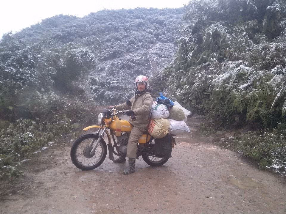 Nhờ sự quyết tâm của mình, A Quả đã vượt qua hơn 5 năm học đại học theo hệ cử tuyển, đến nay anh đã tốt nghiệp trường Giao thông Vận tải và có rất nhiều kế hoạch cho bản thân. Nhưng điều đầu tiên mà anh chồng người H'mông này mong muốn đó là trở về quê hương mình, bù đắp cho cô vợ trẻ xinh đẹp đã chịu nhiều thiệt thòi trong suốt thời gian qua, vợ chồng cùng kiếm những cái nghề và ổn định cuộc sống. A Quả còn cho biết nếu có điều kiện và mọi chuyện tốt đẹp, sau này chắc chắn anh sẽ đưa vợ xuống Hà Nội xây dựng cuộc sống và làm việc tại Thủ đô.