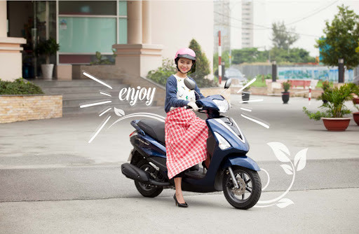 Để không bị cái nắng nóng thiêu đốt làn da, chị em nên che chắn bảo vệ da thật cẩn thận mỗi khi đi ra ngoài. Ảnh: googleusercontent.