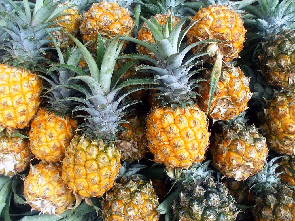 Lượng đường cao cũng khiến dứa không thích hợp với những người bị tiểu đường. Ảnh: vietnammoi.
