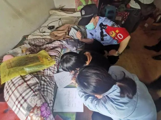 Co gai nua nam khong ra khoi nha va su that kinh hoang