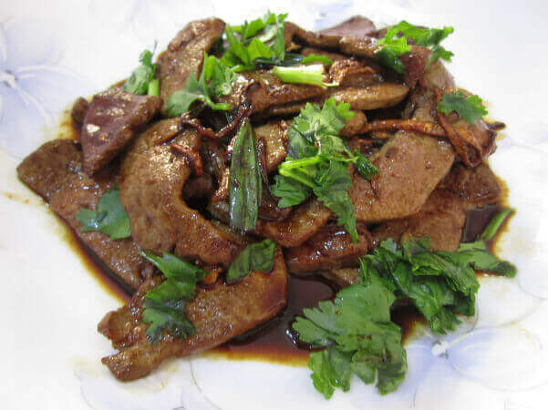 Tuy nhiên, không phải loại rau củ nào cũng có thể kết hợp được với gan lợn. Ảnh: mevacon.