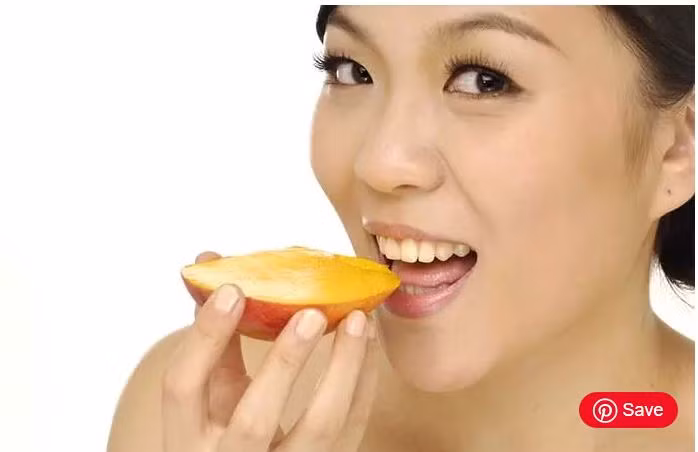 Xoài rất giàu vitamin A, E, C và K.. có tác dụng tuyệt vời trong trẻ hóa làn da.