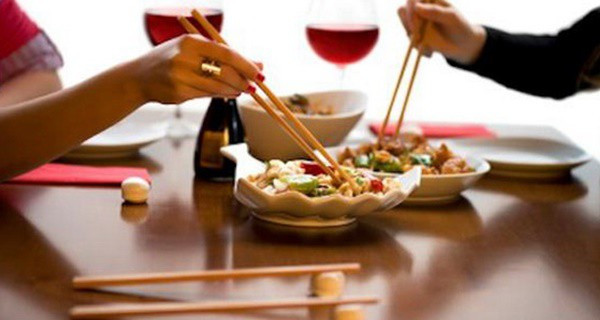 Một giấc ngủ chất lượng sẽ giúp cơ thể khỏe khoắn, tỉnh táo. Điều đó cũng sẽ có thể giúp bạn ăn ngon miệng hơn. Ảnh: media.