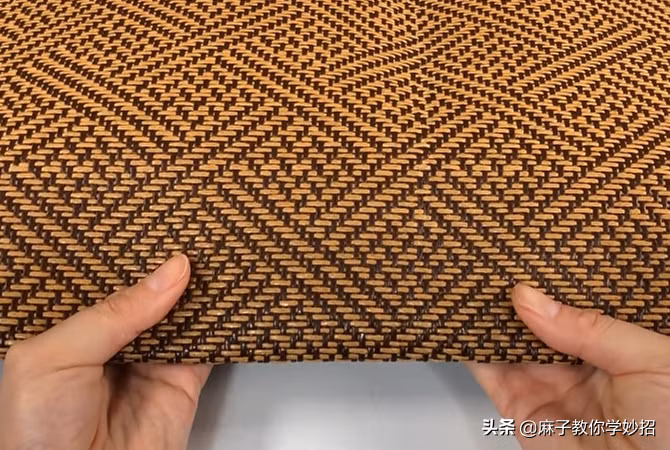 Ca nam moi dem dung, ve sinh chieu sao cho sach khong bi ngua?