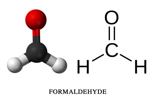 Formaldehyde hay Phooc-môn là hóa chất độc hại thường dùng để ướp xác và chế tạo keo dán nhưng vẫn được dùng để ướp thịt, cá, mực, hải sâm, tôm nõn, lá sách, thịt kho, lạp xưởng,...Ảnh: floordi.
