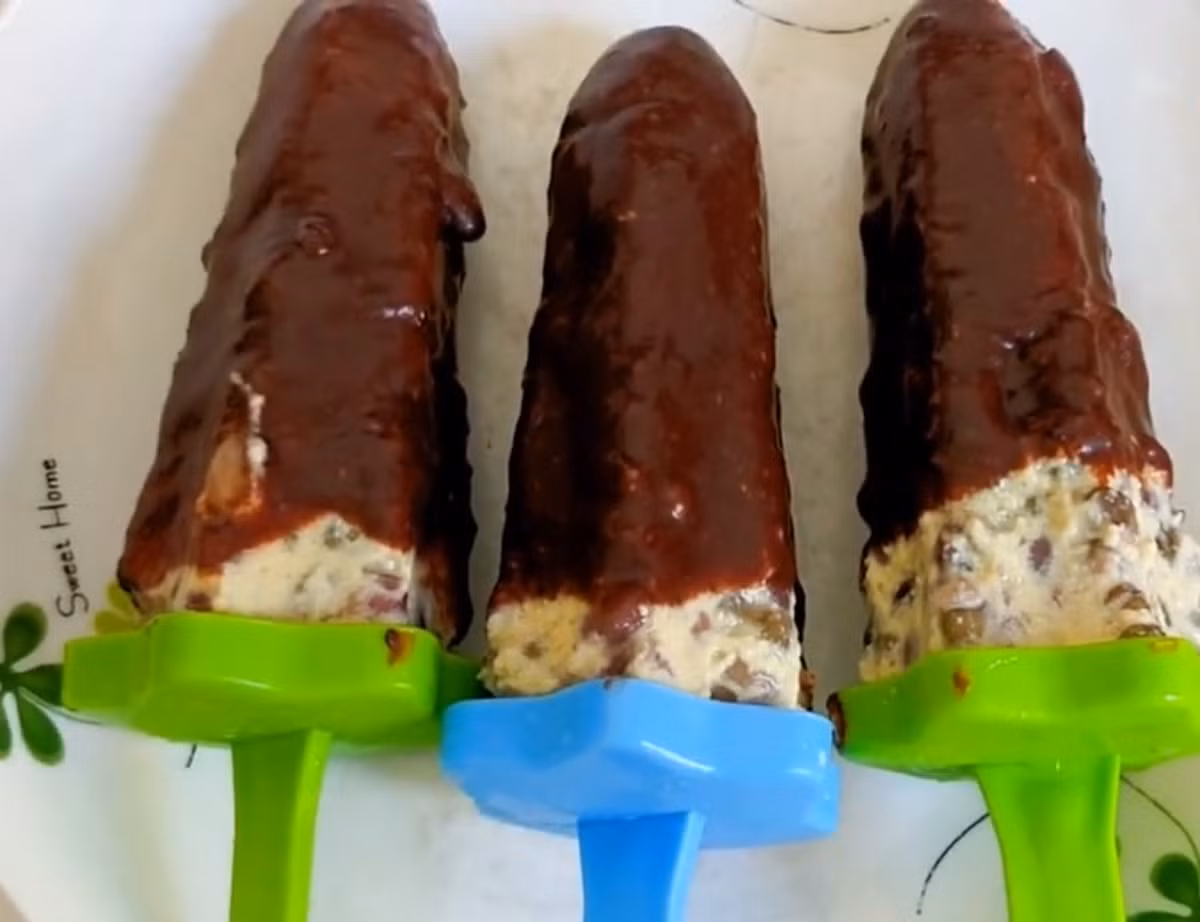 Vậy là ta đã có món kem vừa ngon miệng, mát lạnh giải nhiệt ngày hè. Thành phần của kem lại bổ dưỡng cho cơ thể. Đây cũng là giải pháp cho trẻ lười ăn đậu.