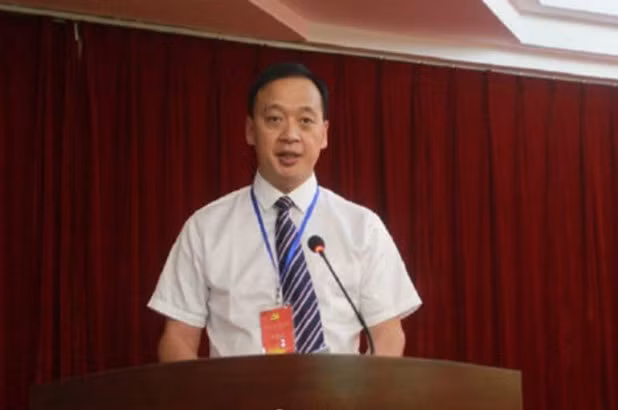 Giam doc benh vien o Vu Han tu vong vi virus corona