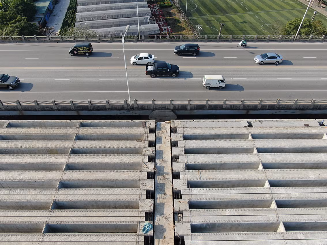 Dự án cầu Vĩnh Tuy 2 nằm trong danh mục công trình trọng điểm của thành phố Hà Nội, nhằm hoàn thiện toàn bộ đường Vành đai 2.