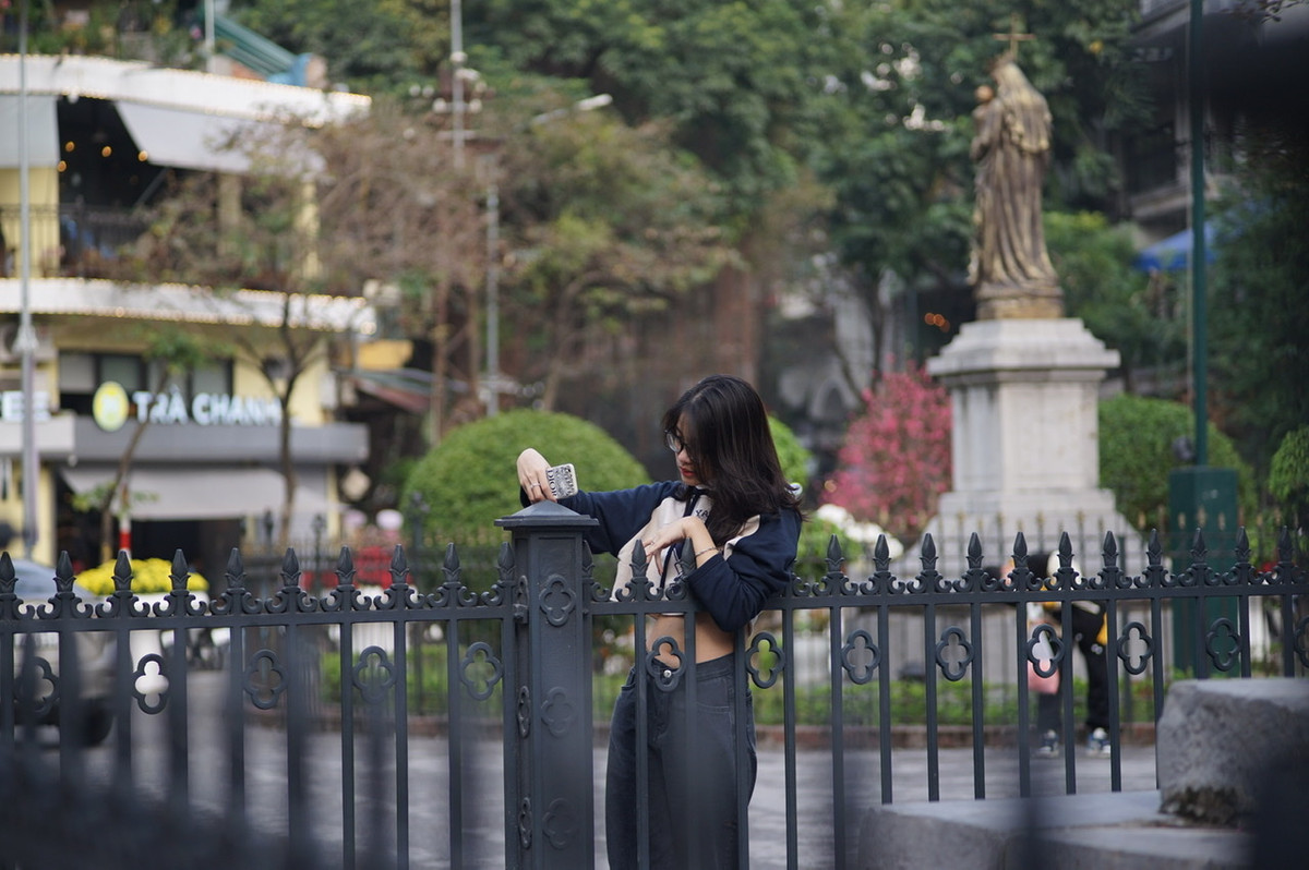 Mặc dù việc tu sửa chưa chính thức hoàn thiện nhưng nhiều người lo ngại lại thêm một địa điểm nổi tiếng của Hà Nội mất đi nét đẹp cổ kính vốn có.