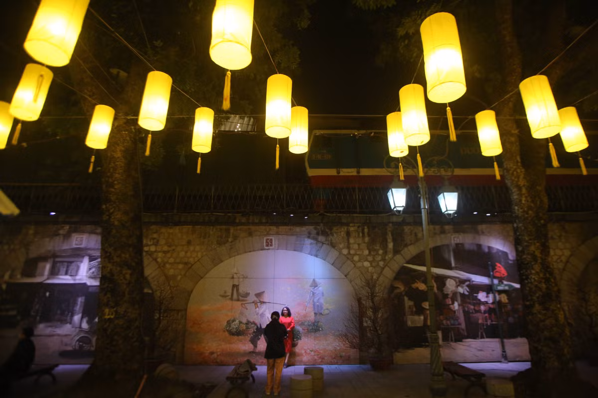 Check-in tại phố bích hoạ, đây là một hoạt động đã "ngủ quên" rất lâu do dịch bệnh COVID-19.