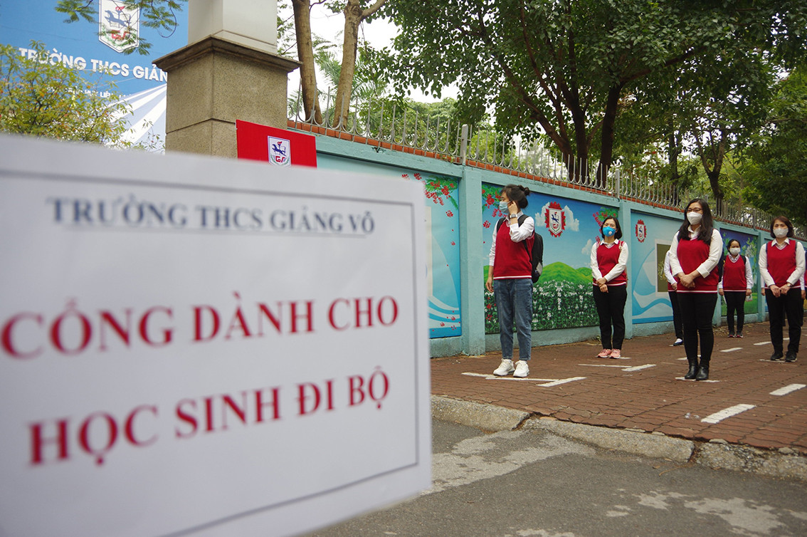 Don hoc sinh quay lai truong sau Tet, Ha Noi can phuong an gi?