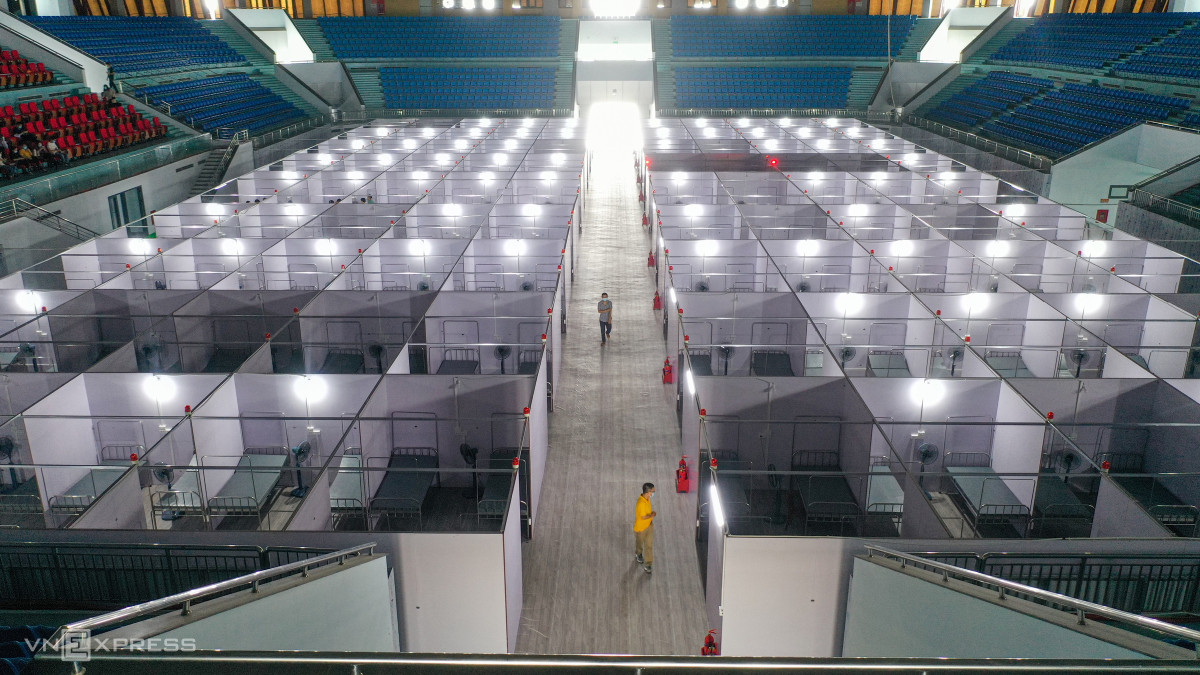 Những bệnh viện dã chiến chặn đứng dịch bệnh COVID-19 trong năm 2021 Nhung benh vien da chien chan dung dich benh COVID-19 trong nam 2021