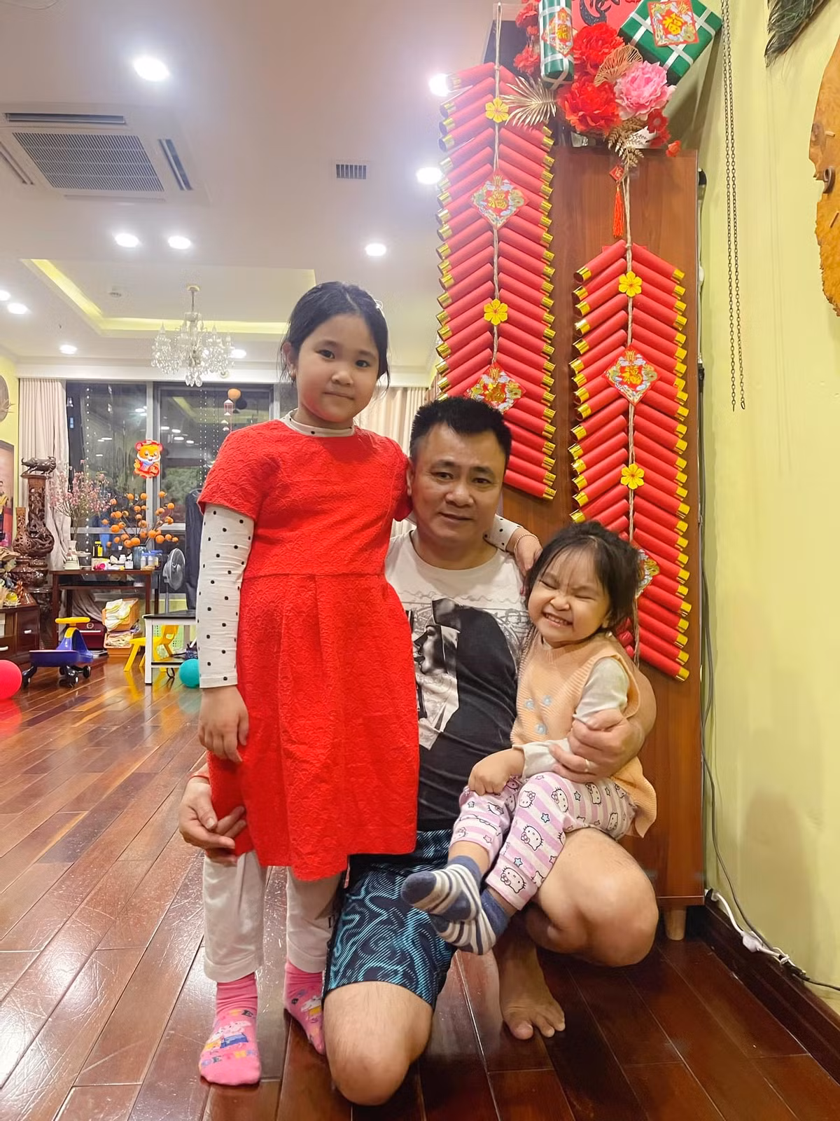 Khong gian am cung day huong vi Tet nha NSND Tu Long