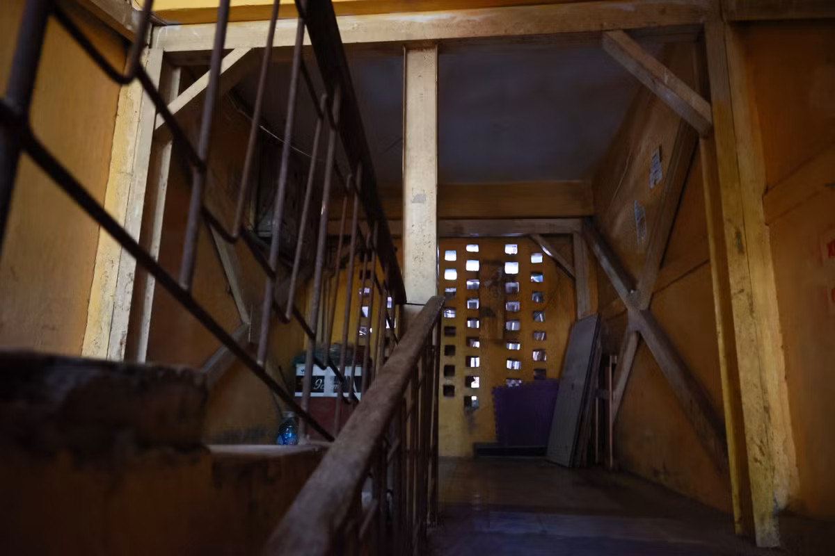 Trong Quý I/2022, quận Ba Đình và Đống Đa sẽ phải di dời các hộ dân ra khỏi 6 khu nhà này, lên phương án bồi thường, tái định cư và bố trí nhà ở tạm cho người dân.