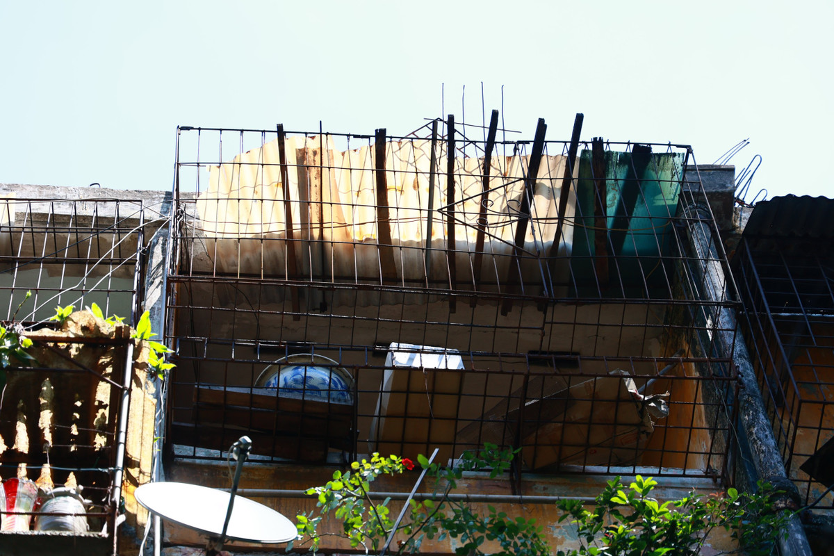 Cụ thể 6 khu chung cư cũ thuộc quận Ba Đình và quận Đống Đa gồm: C8 Giảng Võ, G6A Thành Công, Nhà A-D Ngọc Khánh, KTT Bộ Tư pháp và nhà 51 Huỳnh Thúc Kháng.