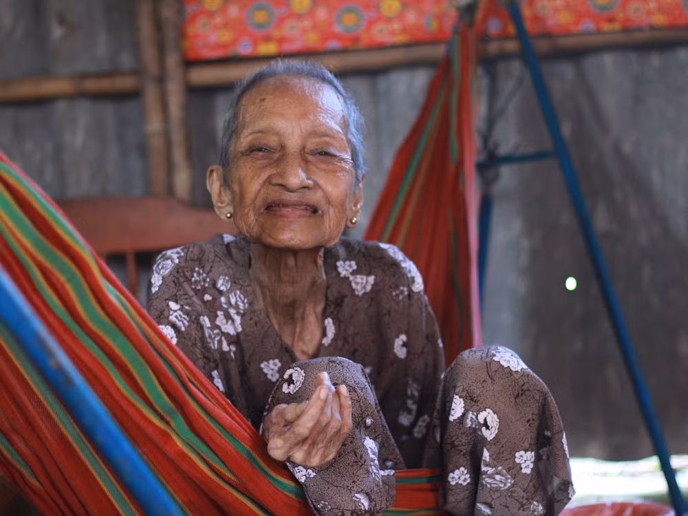 Với cụ Trù, cuộc sống chỉ cần đủ ăn, đủ mặc là được.