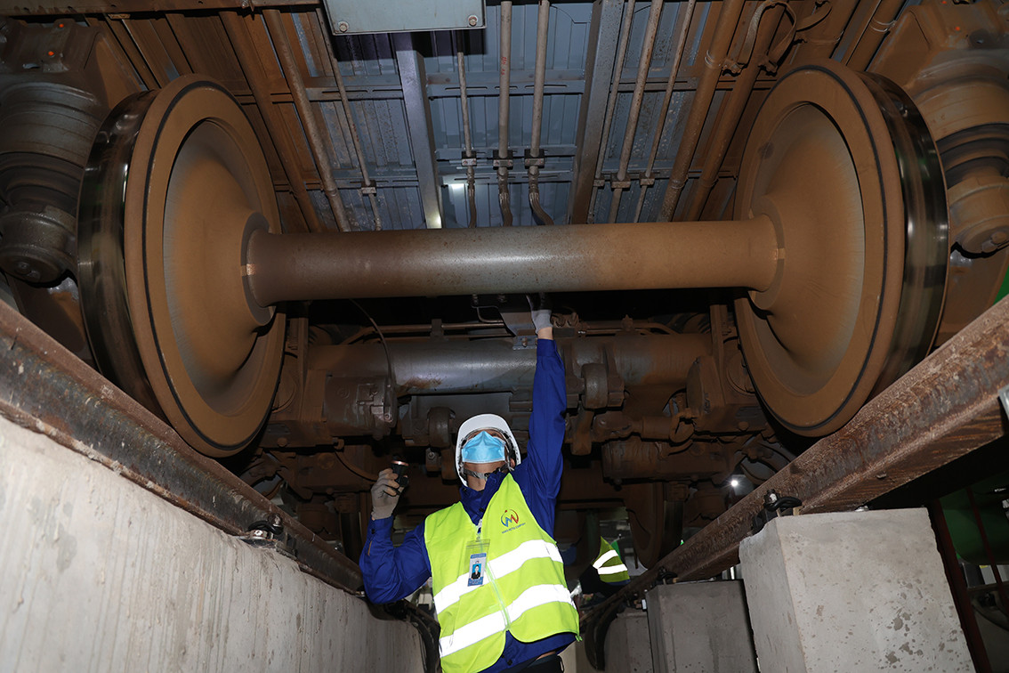 Ngoài kiểm tra hàng ngày, các đoàn tàu Cát Linh - Hà Đông còn được kiểm tra tổng thể theo chu kỳ tuần, tháng và năm.