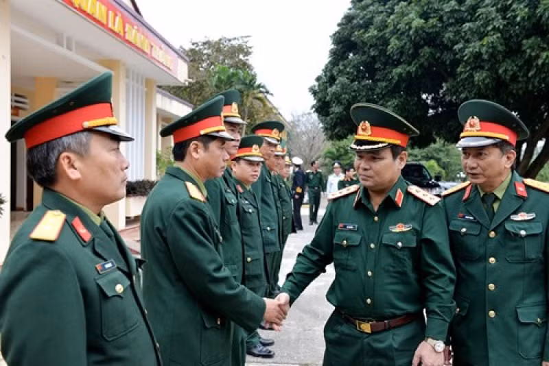 Tuong Le Chiem phu trach mang viec nao o Bo Quoc Phong?-Hinh-2