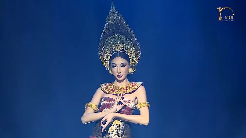 Đương kim Miss Grand International đẹp lấn át các thí sinh.