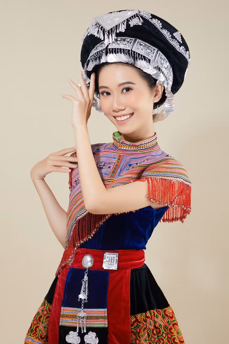 Với sắc vóc vượt trội, thần thái đỉnh cao và trình độ học vấn ấn tượng, người đẹp được kỳ vọng đạt thành tích cao tại cuộc thi.