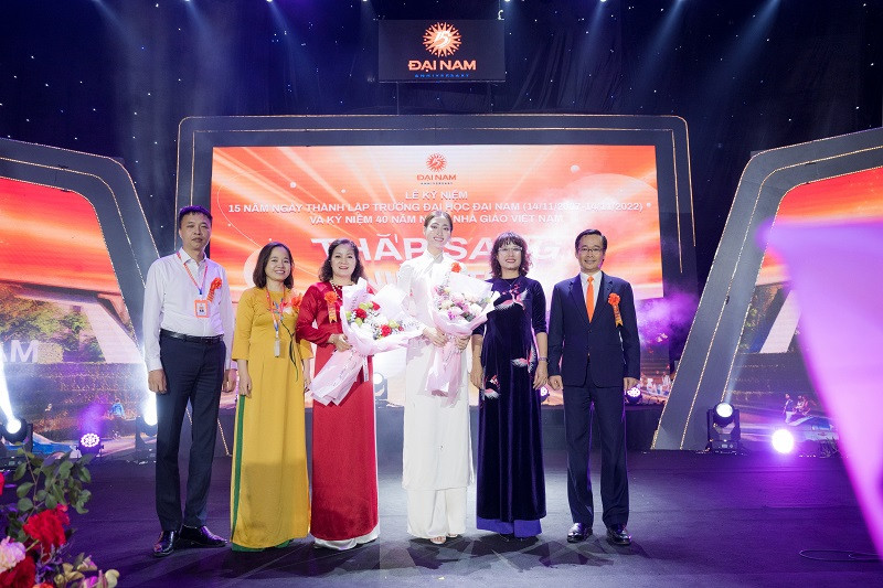 Không những thế, Hoa hậu Lương Thùy Linh còn vinh dự được trường Đại học Đại Nam lựa chọn trở thành gương mặt đại sứ.