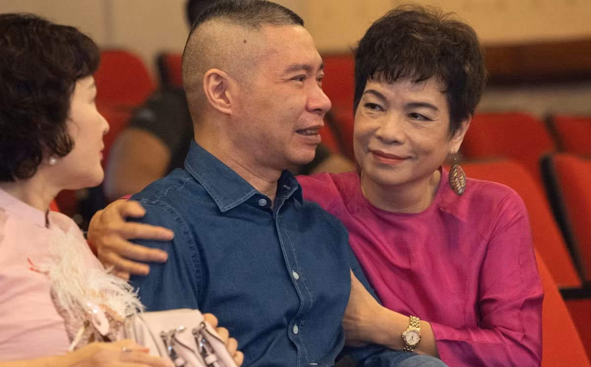 Việc Công Lý hồi phục sức khỏe khiến đồng nghiệp, bạn bè và khán giả vui mừng.