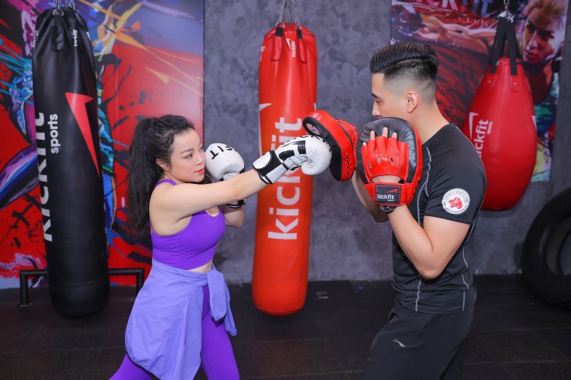 Liveshow kỷ niệm 30 năm ca hát của NSƯT Tố Nga mang tên “Dòng sông đa tình” sẽ diễn ra vào hồi 20h ngày 18/11 tại Nhà hát Lớn Hà Nội. Đêm nhạc có sự góp mặt của hai khách mời là ca sĩ Quang Linh và Lê Minh Ngọc. MC Lê Anh đóng vai trò dẫn dắt chương trình.