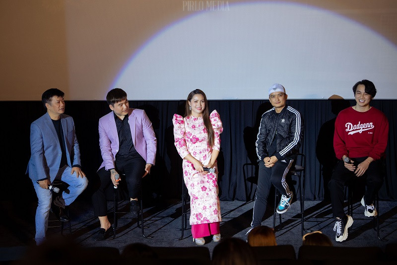 Ngoc Anh ly giai cho con gai 3 tuoi hat cung bo me-Hinh-6