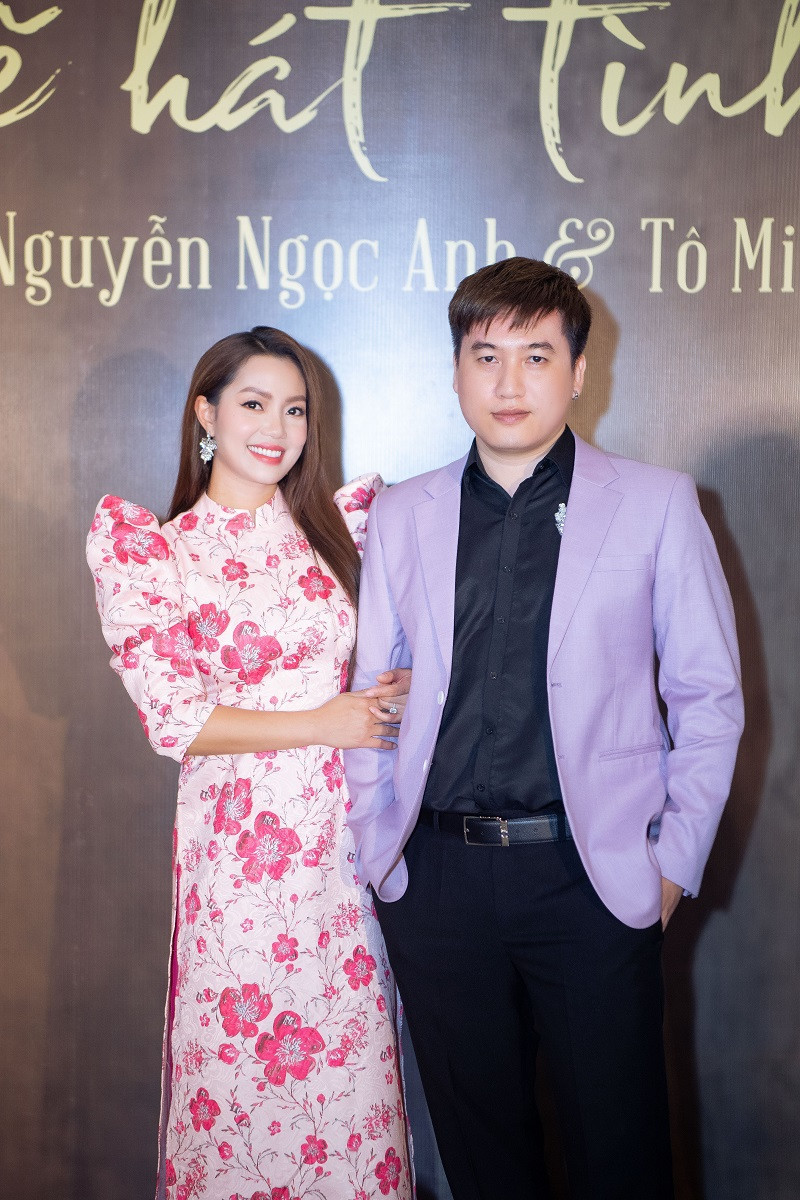 Ngoc Anh ly giai cho con gai 3 tuoi hat cung bo me