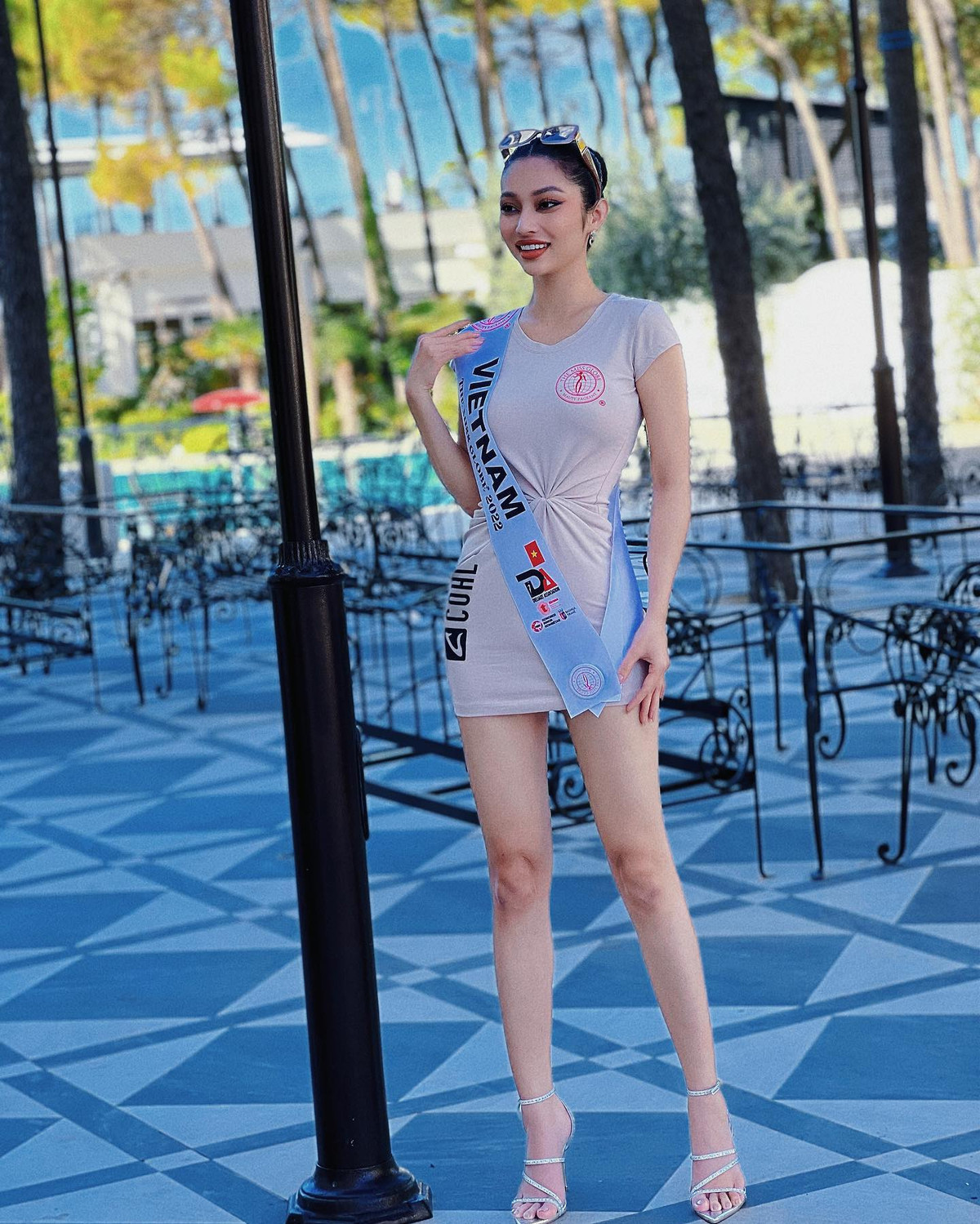 Lâm Thu Hồng sang Tirana, Albania bắt đầu tham dự các hoạt động của cuộc thi từ ngày 1/10. Năm nay, cuộc thi quy tụ gần 60 đại diện đến từ các quốc gia. Lâm Thu Hồng cho biết, các thí sinh đều có sự chuẩn bị rất kỹ lưỡng cho cuộc thi.