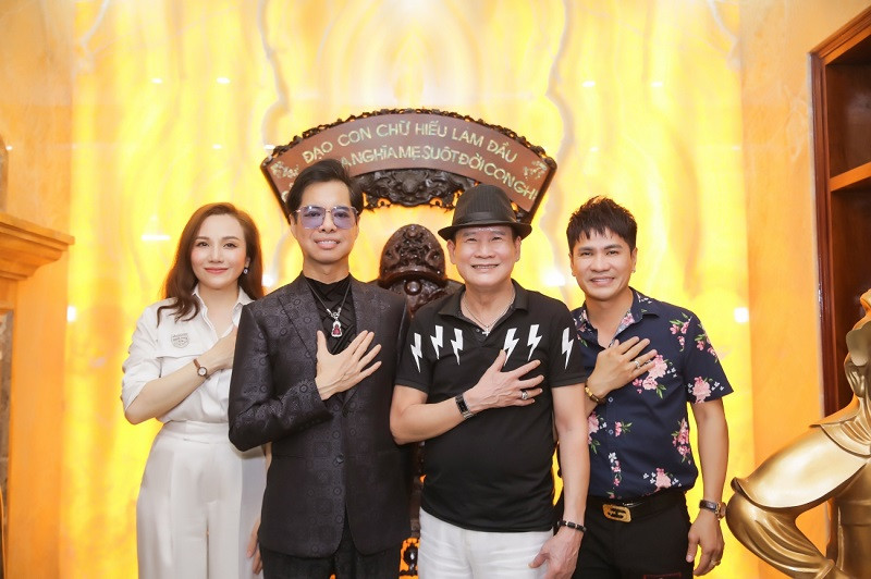 Sau khi chúc mừng sinh nhật người em, Tuấn Vũ tha thiết mong được hợp tác, song ca và quay MV với Ngọc Sơn ca khúc “Thương người nông dân”.