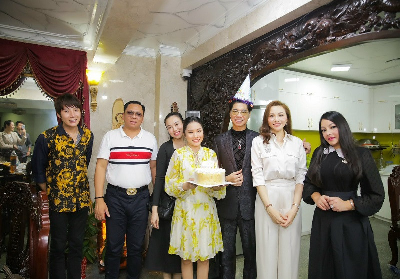 Năm nay, sau buổi phát gạo, tặng tiền cho mái ấm Thiện Duyên, Ngọc Sơn dự định trải qua ngày ý nghĩa này với việc chạy show như thường lệ và dành thời gian cho bản thân.