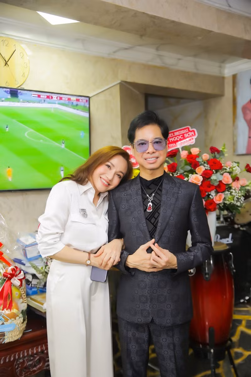 Dường như tất cả đều muốn dành cho Ngọc Sơn những lời chúc tốt đẹp và khoảnh khắc đáng nhớ nhất trong ngày sinh nhật.