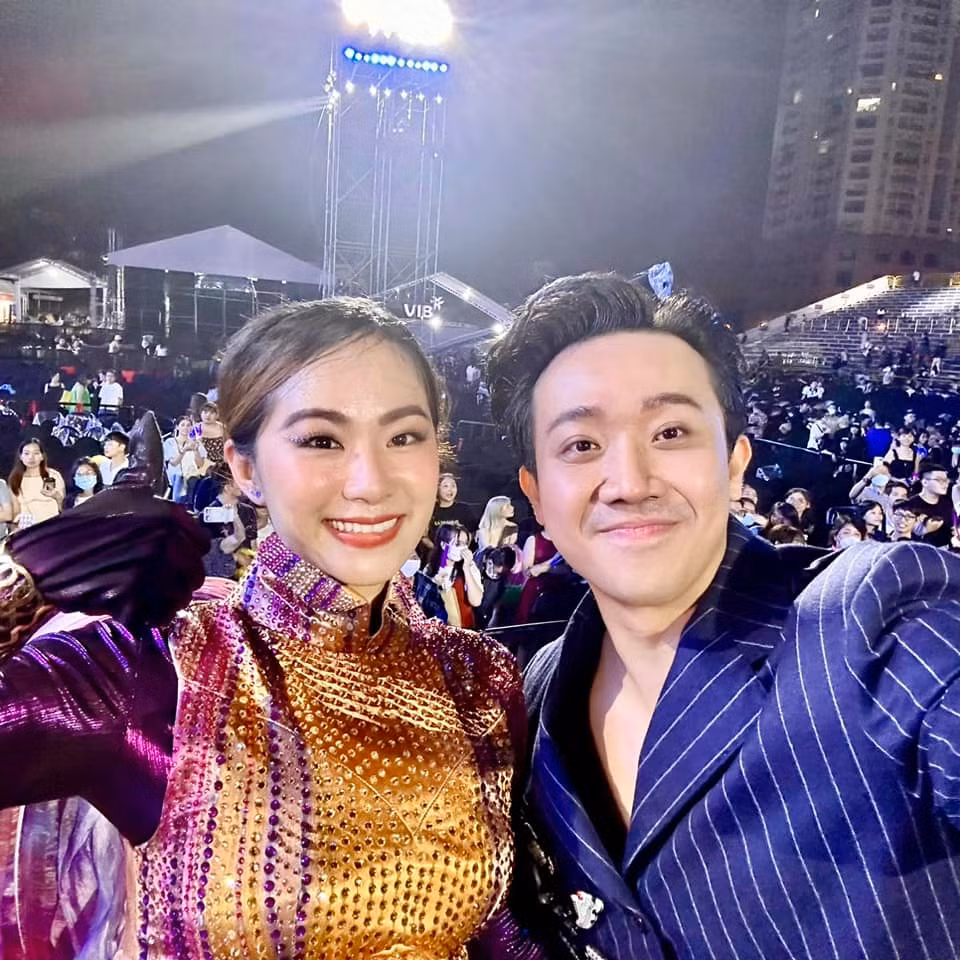 Theo Trấn Thành, những nghệ sĩ này chỉ khi đứng sau lớp mặt nạ họ mới tự tin và dám thể hiện cá tính thật.