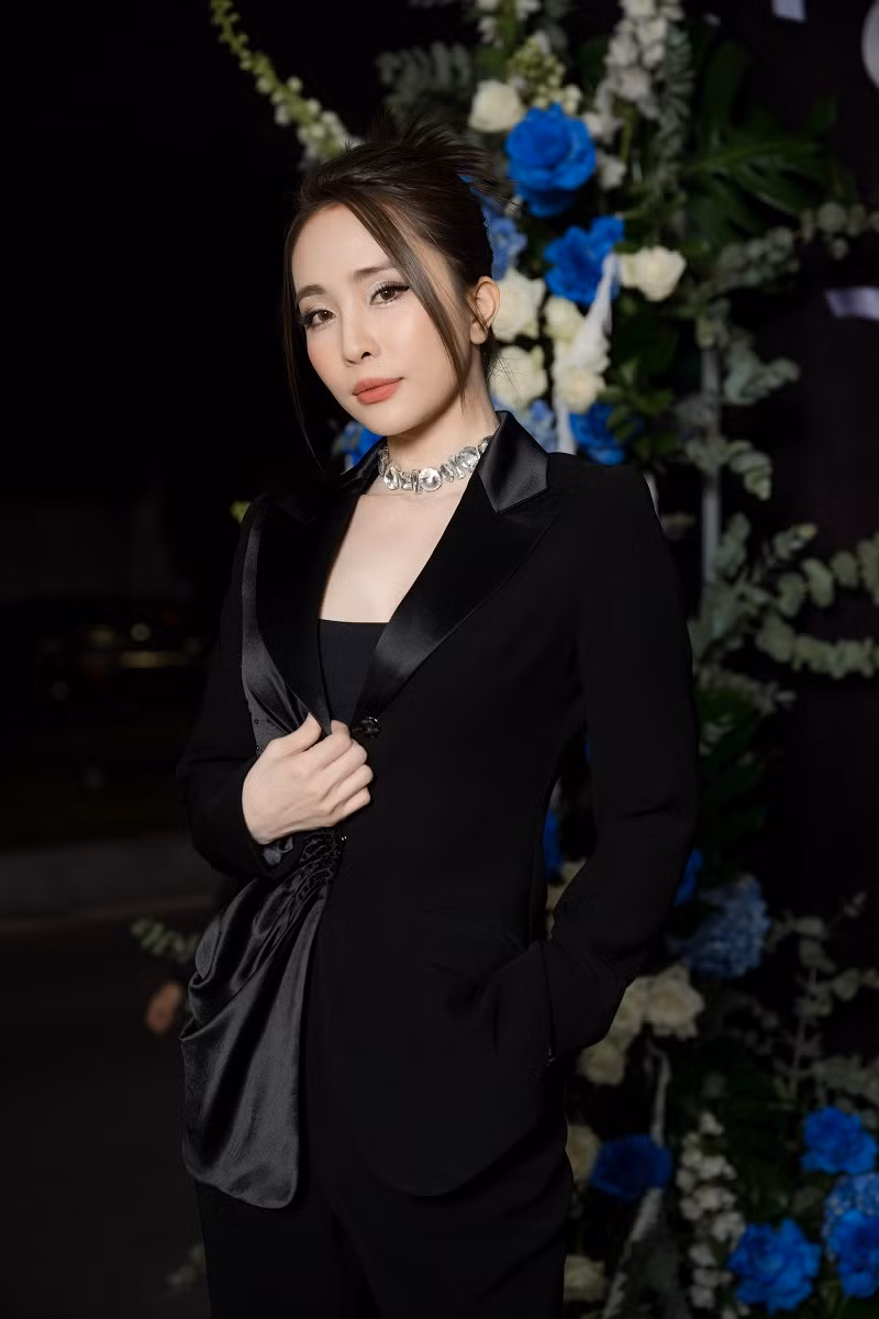 Diễn viên Quỳnh Nga từng có cuộc hôn nhân với người mẫu Doãn Tuấn. Tuy nhiên cặp đôi đã ly hôn sau 4 năm chung sống.