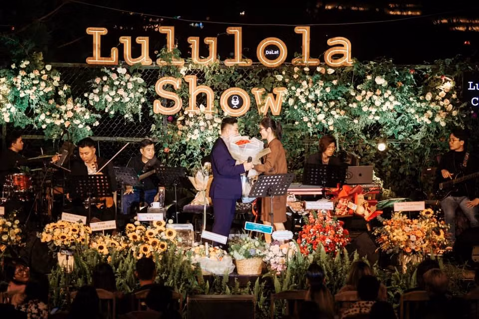  Sự trở lại của Hoài Lâm được fan ủng hộ nhiệt tình.