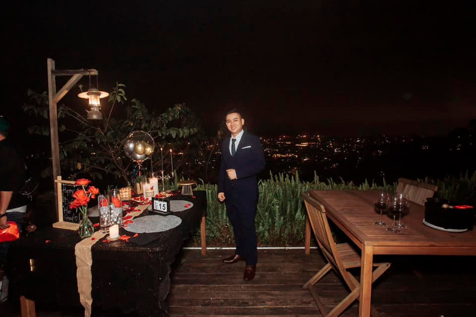 Trong thời gian Hoài Lâm về Vĩnh Long sinh sống, nam ca sĩ phát hành nhiều sản phẩm âm nhạc và gây được tiếng vang với "Hoa nở không màu", "Buồn làm chi em ơi".