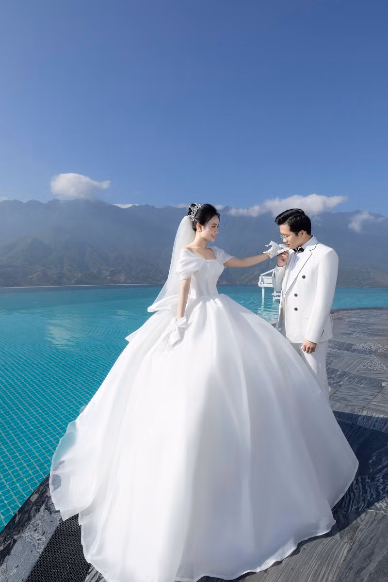 Chuyện tình cảm của Quán quân Sao mai Lương Hải Yến được bạn bè kháo nhau “y như phim ngôn tình”.