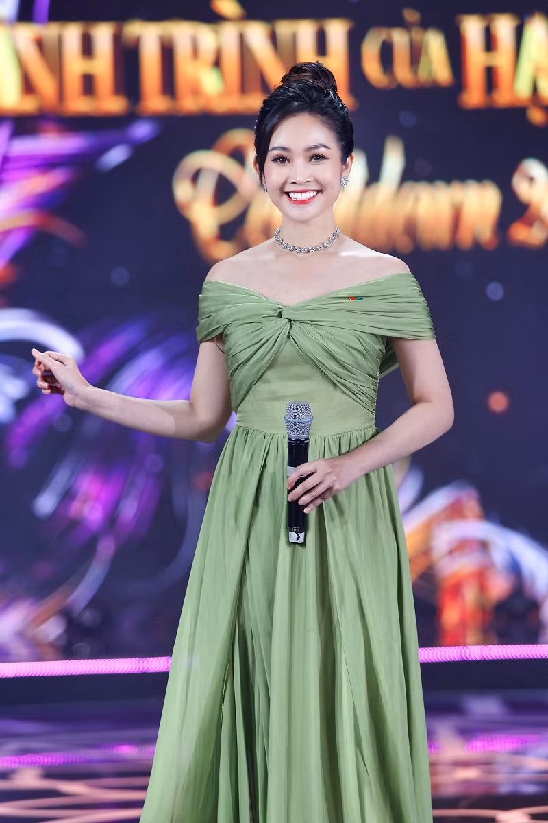 Những câu chuyện của các khách mời hứa hẹn mang đến cho khán giả những cảm xúc lắng đọng trong khoảnh khắc chuyển giao từ năm cũ sang năm mới.