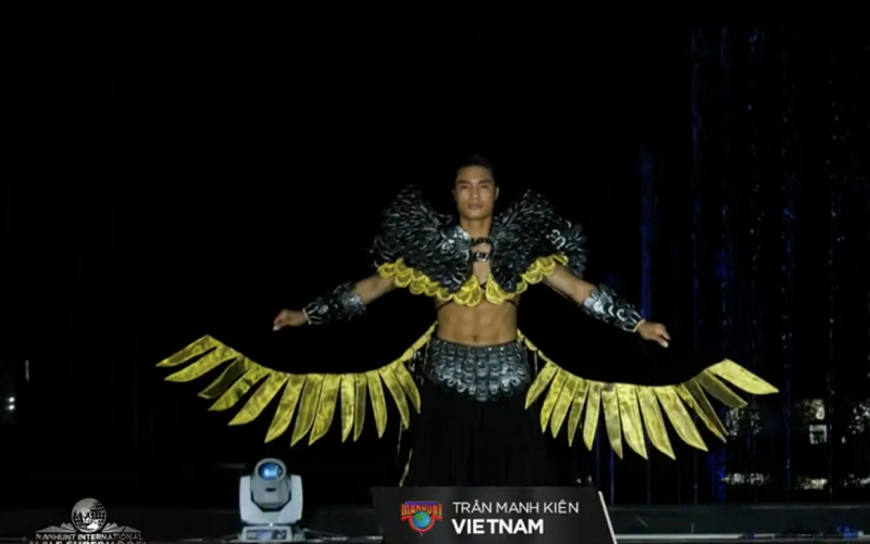 Tran Manh Kien dang quang A vuong 3 Manhunt International 2022-Hinh-3