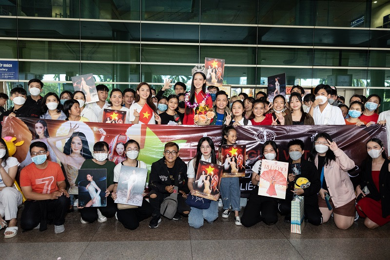 Trước đó, Lê Âu Ngân Anh đoạt giải Á hậu 4 cuộc thi Hoa hậu Liên lục địa 2018.