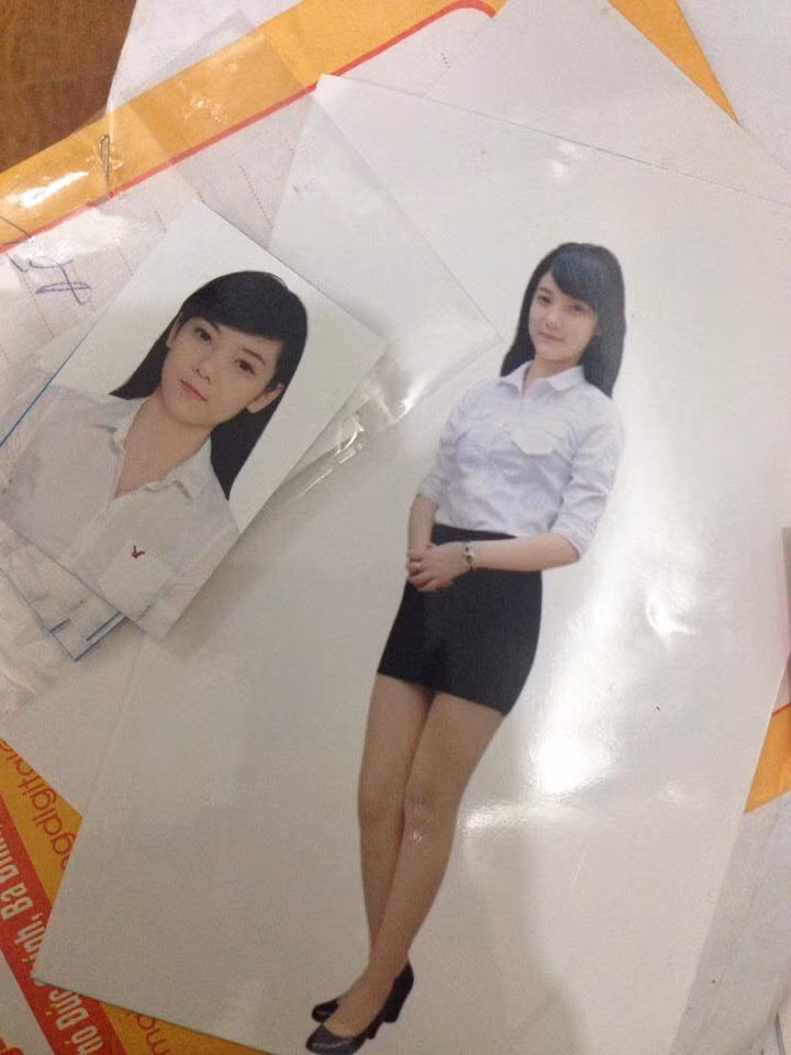 Mai Ka cho biết: "Trên máy bay, thỉnh thoảng mình cũng được hành khách chụp, xin hình của mình. Có người sau khi chụp còn nhanh chóng tìm ra trang cá nhân của mình và gửi trả ảnh".